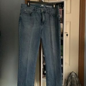 Lee Riders straight leg comfy Jeans 10P - 27 1/2” inseam